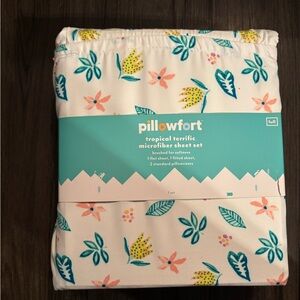 Pillowfort Floral Microfiber full Sheet Set - White, Yellow, Pink, Blue